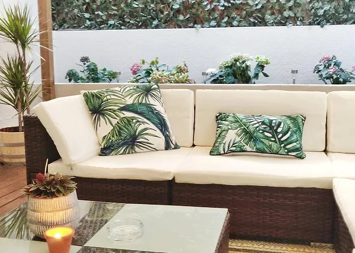 Two Bedroom Terrace Sanctuary In The Center Апартаменты Порту