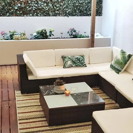 Two Bedroom Terrace Sanctuary In The Center Appartement *