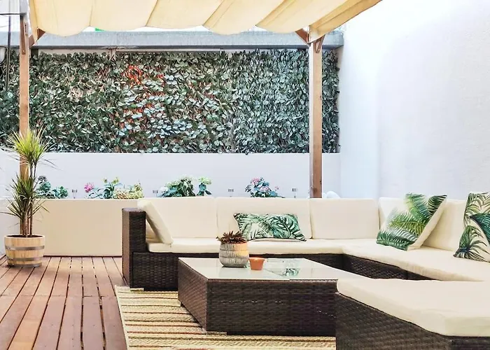 Two Bedroom Terrace Sanctuary In The Center